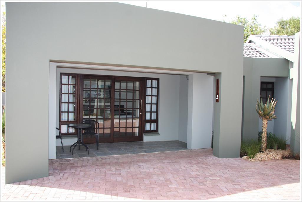 Be At Home Guesthouse Klerksdorp Δωμάτιο φωτογραφία