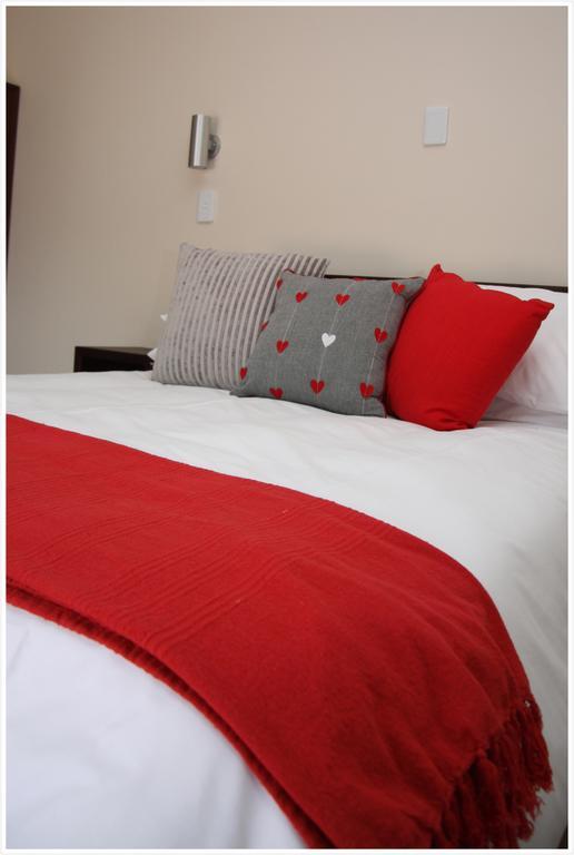 Be At Home Guesthouse Klerksdorp Δωμάτιο φωτογραφία