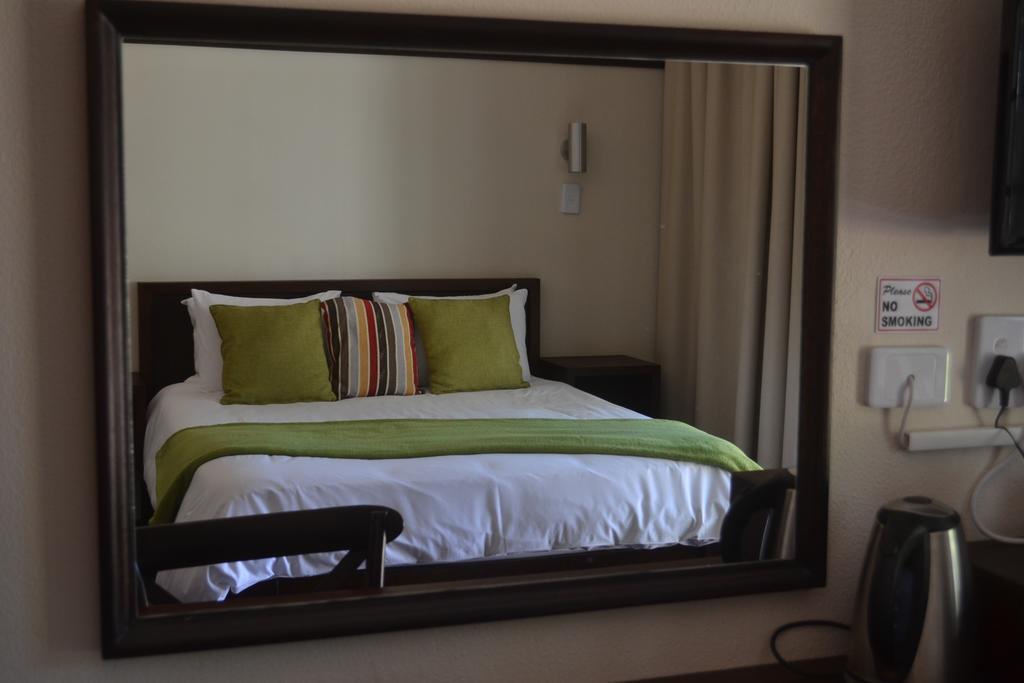 Be At Home Guesthouse Klerksdorp Εξωτερικό φωτογραφία