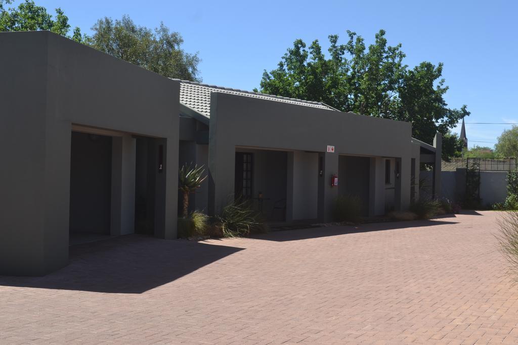Be At Home Guesthouse Klerksdorp Εξωτερικό φωτογραφία